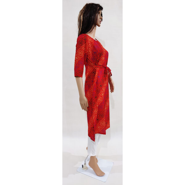 Women Kurta Inbuilt Fabric Belt Design 39
