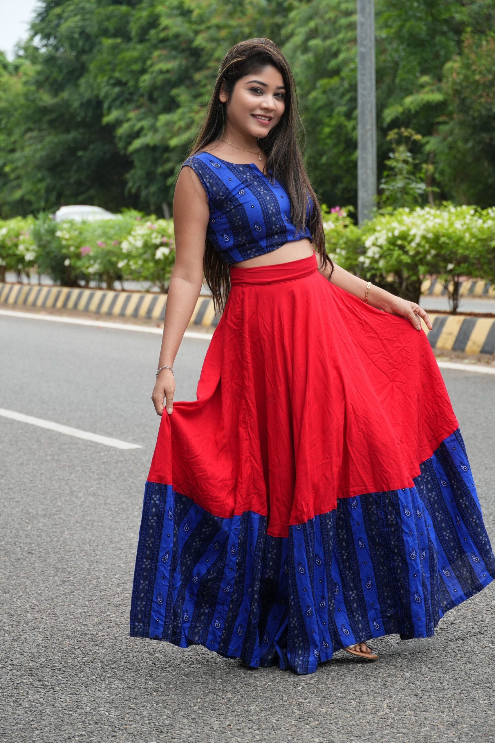 Women's Sambalpuri Design Red and Blue Sleeveless Lehenga Choli - Image 2