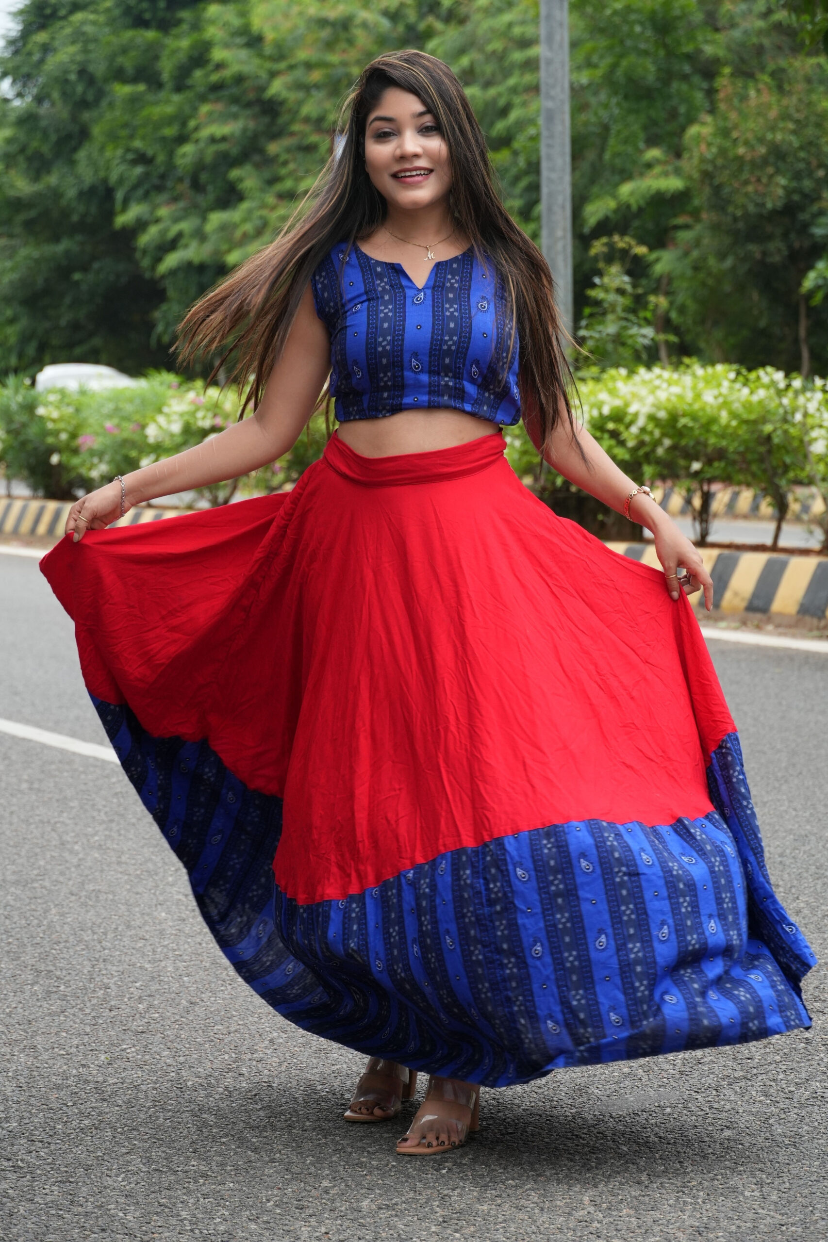 Women's Sambalpuri Design Red and Blue Sleeveless Lehenga Choli - Image 4